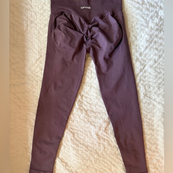 Dfyne Pants - DFYNE impact leggings in color
Grape